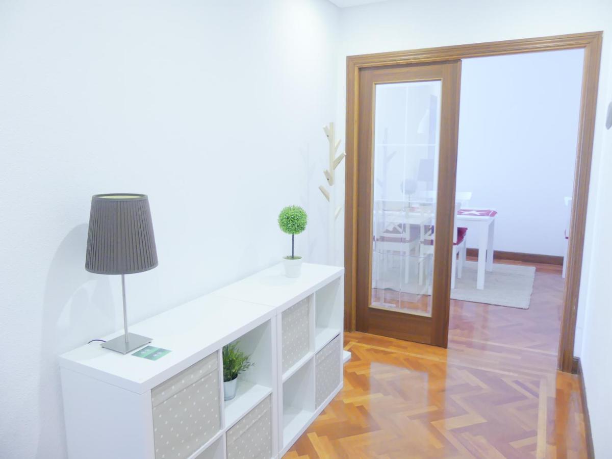 Apartamento Luminoso, Funcional Y Amplio En Zona Hospitalaria Pamplona Exteriör bild