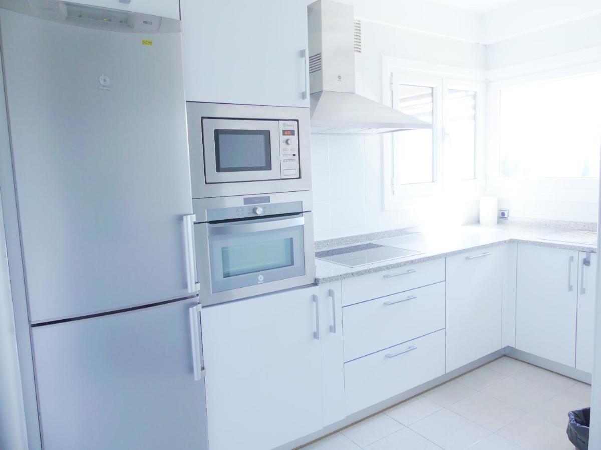 Apartamento Luminoso, Funcional Y Amplio En Zona Hospitalaria Pamplona Exteriör bild