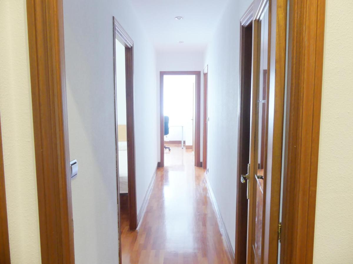 Apartamento Luminoso, Funcional Y Amplio En Zona Hospitalaria Pamplona Exteriör bild